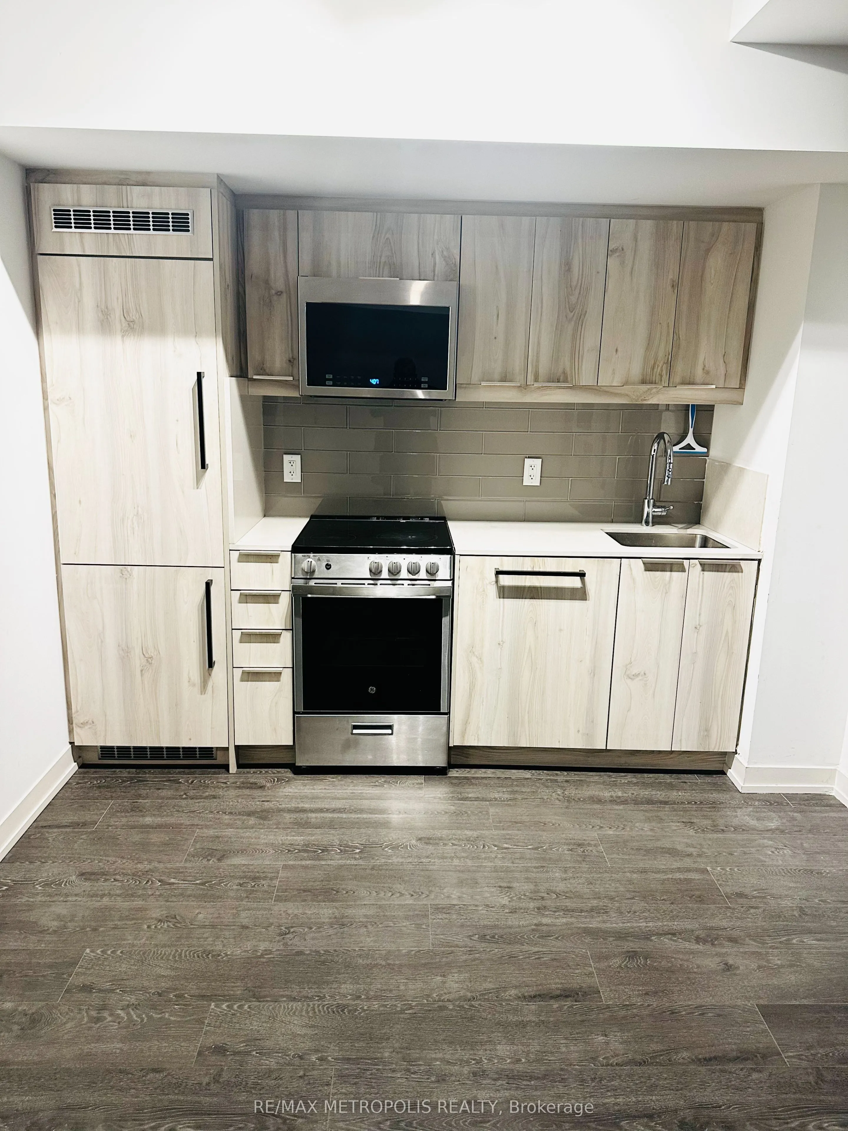 2203 Kingston Road #20