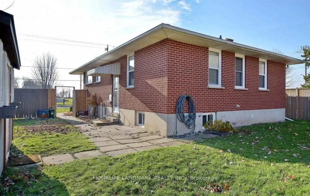 110 Front Street E