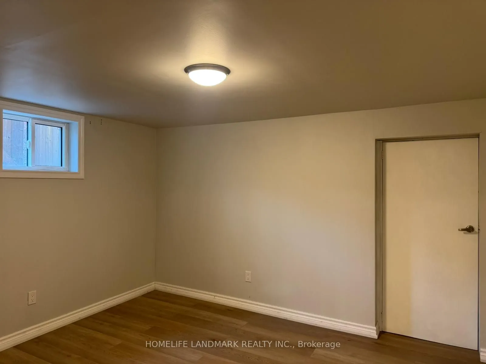 110 Front Street E