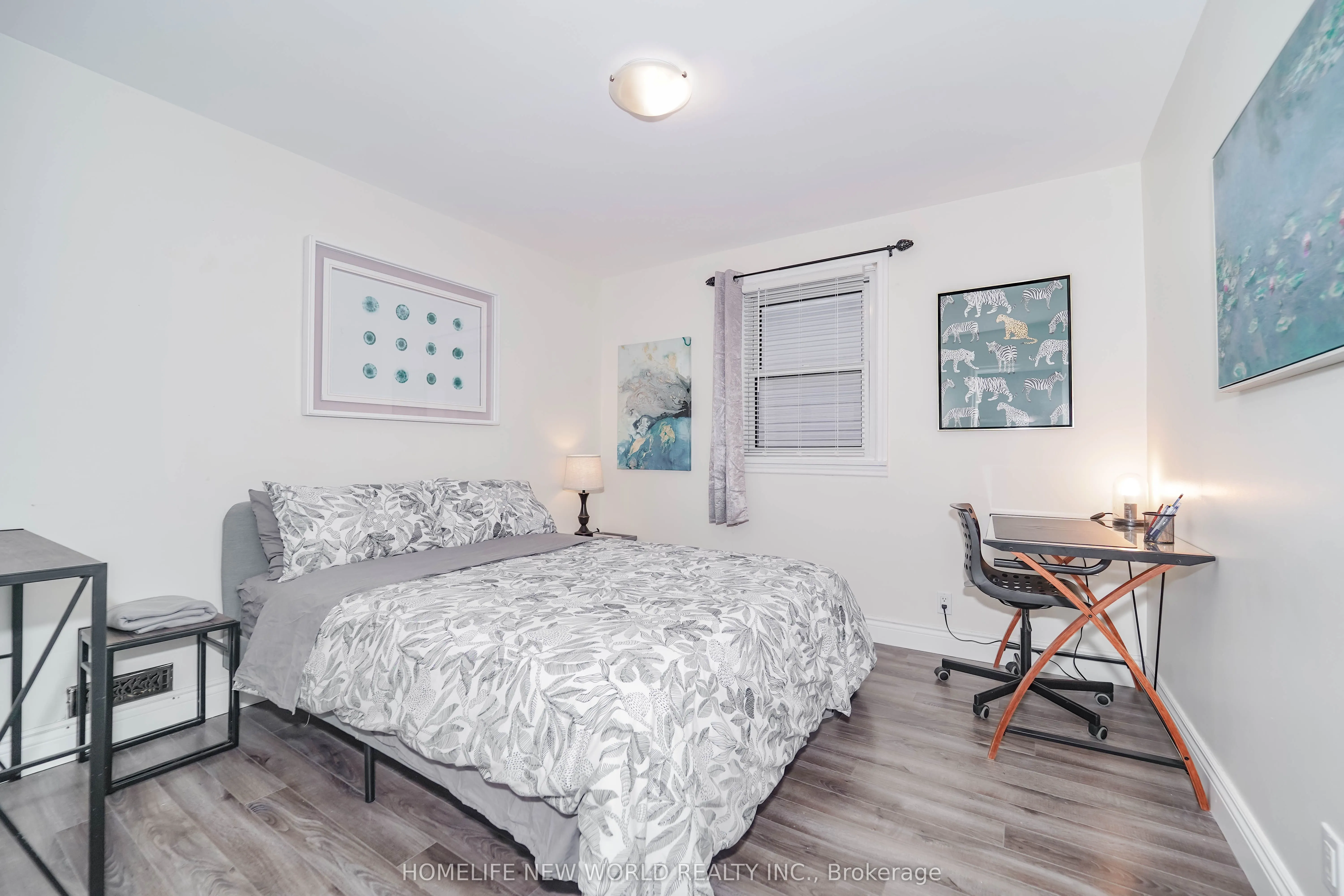 137 Banting Avenue