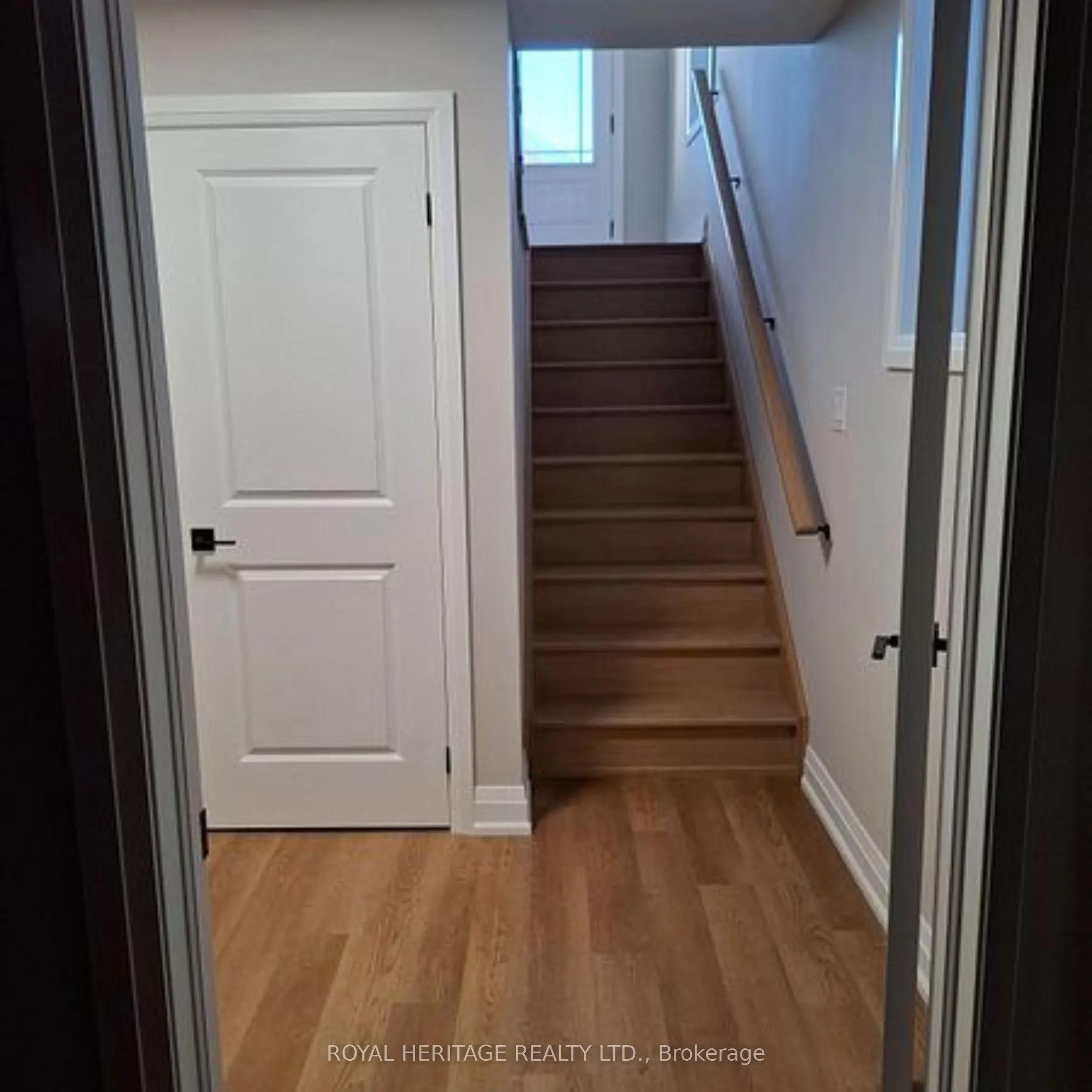 8 St Augustine Drive