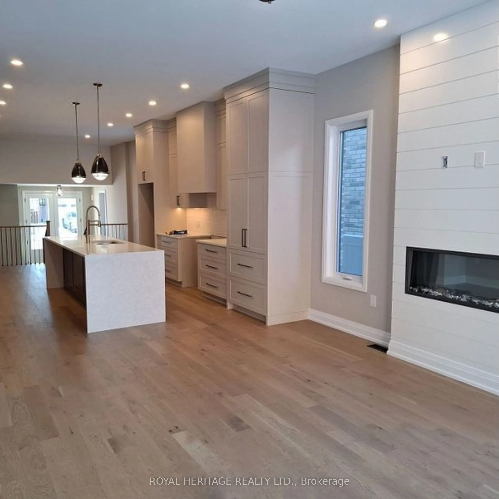8 St Augustine Drive