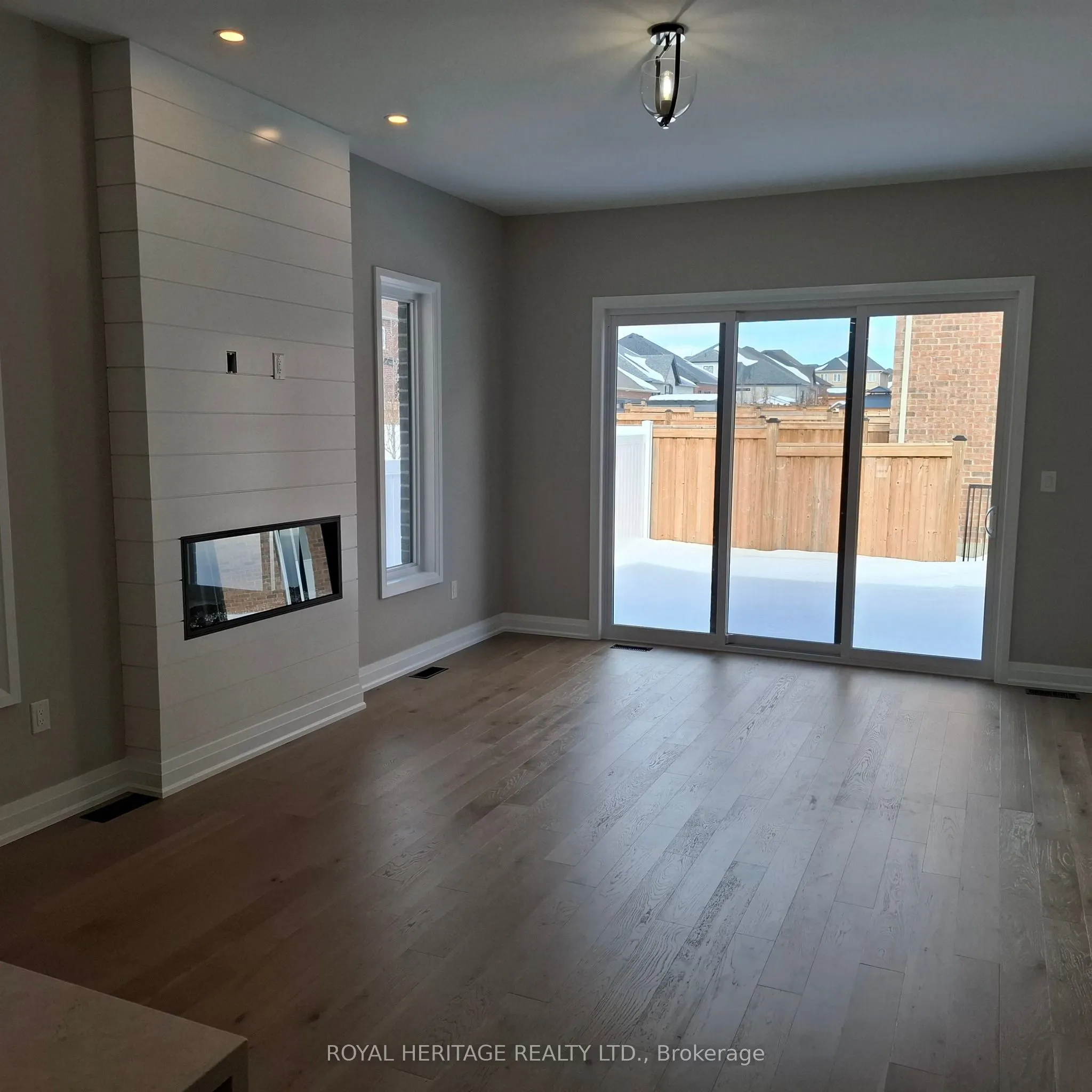 8 St Augustine Drive