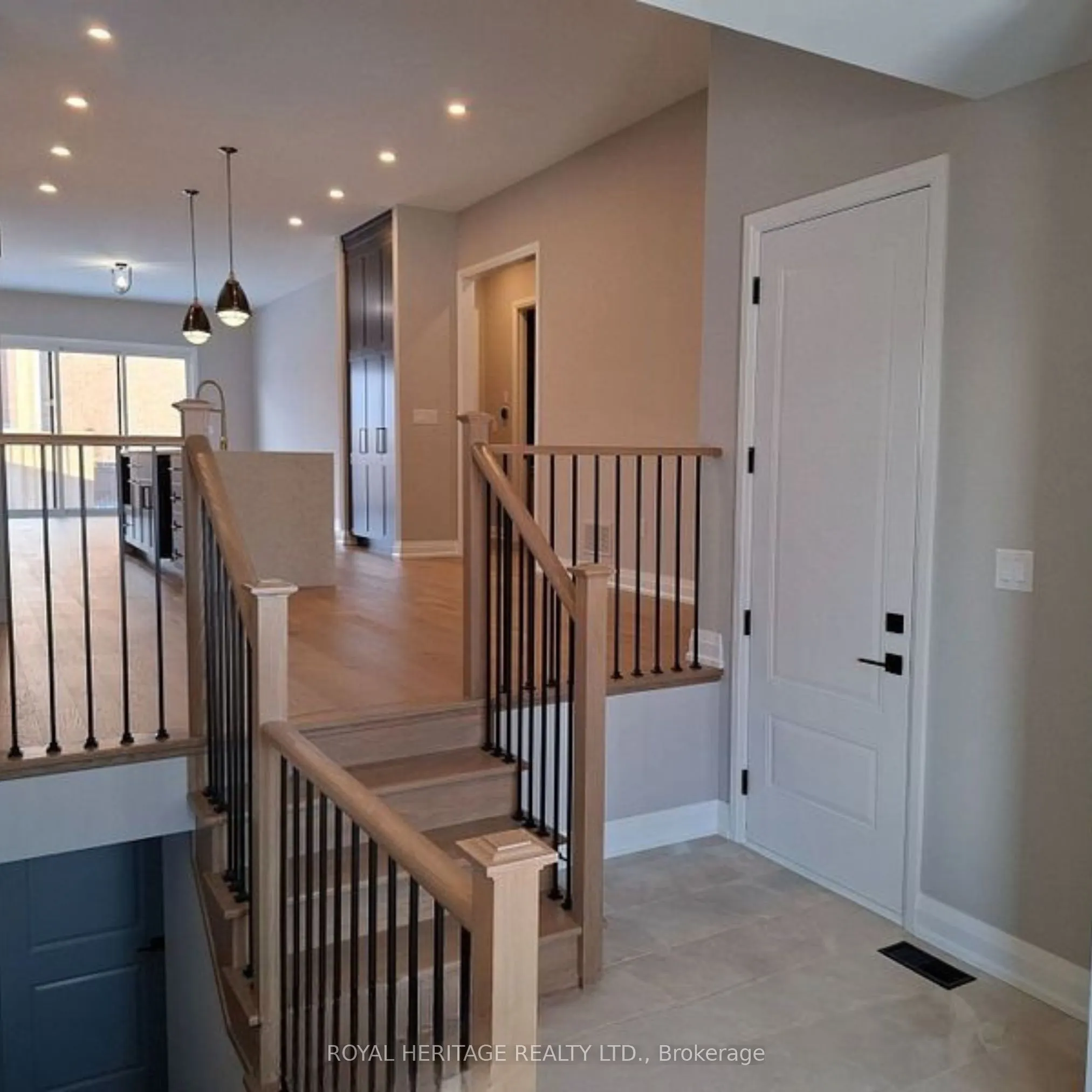 8 St Augustine Drive