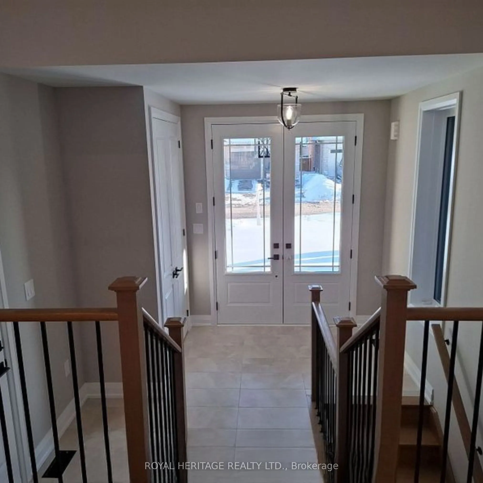 8 St Augustine Drive