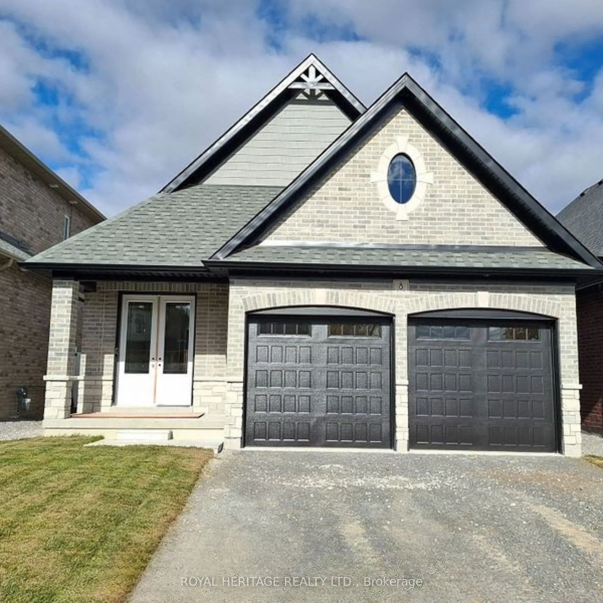 8 St Augustine Drive