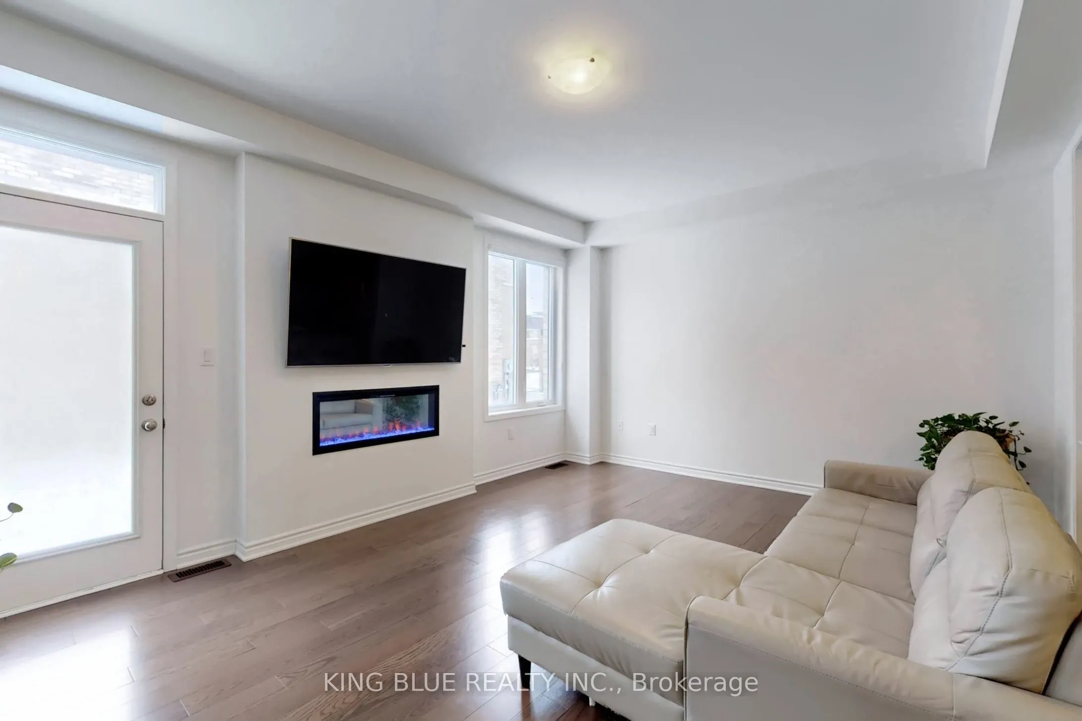 1570 Scarlett Trail