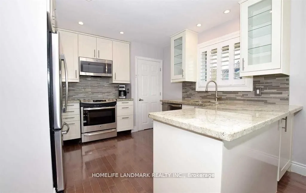 110 Front Street E