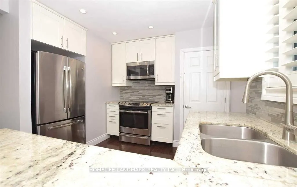 110 Front Street E