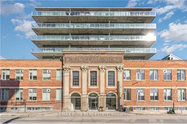 201 Carlaw Avenue #412