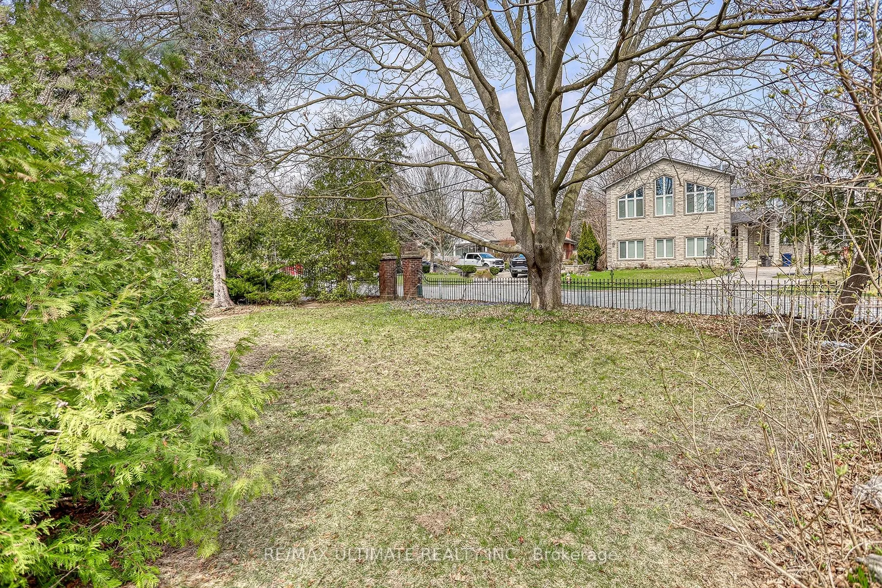 456 Manse Road