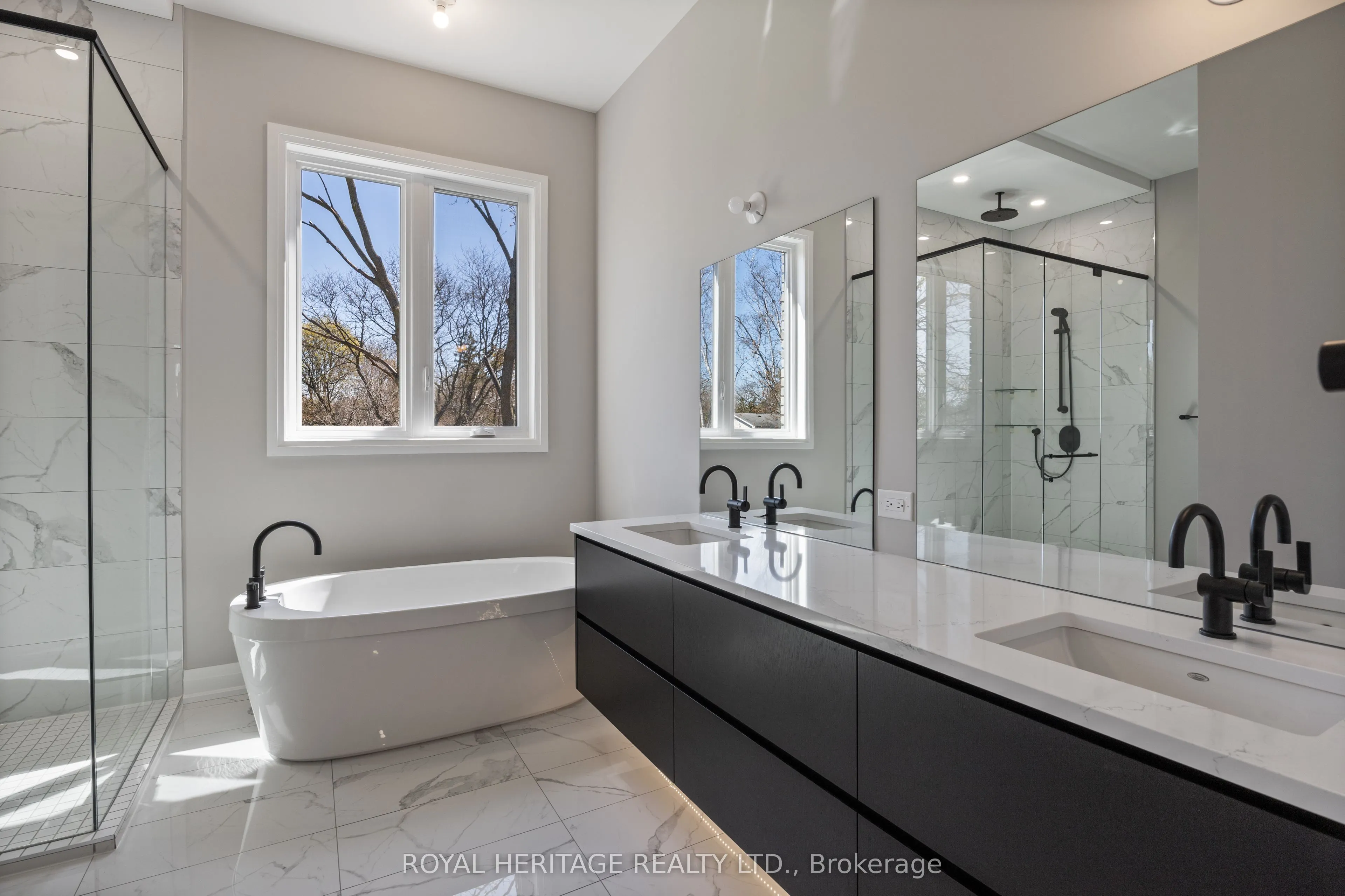 25 Inverlynn Way