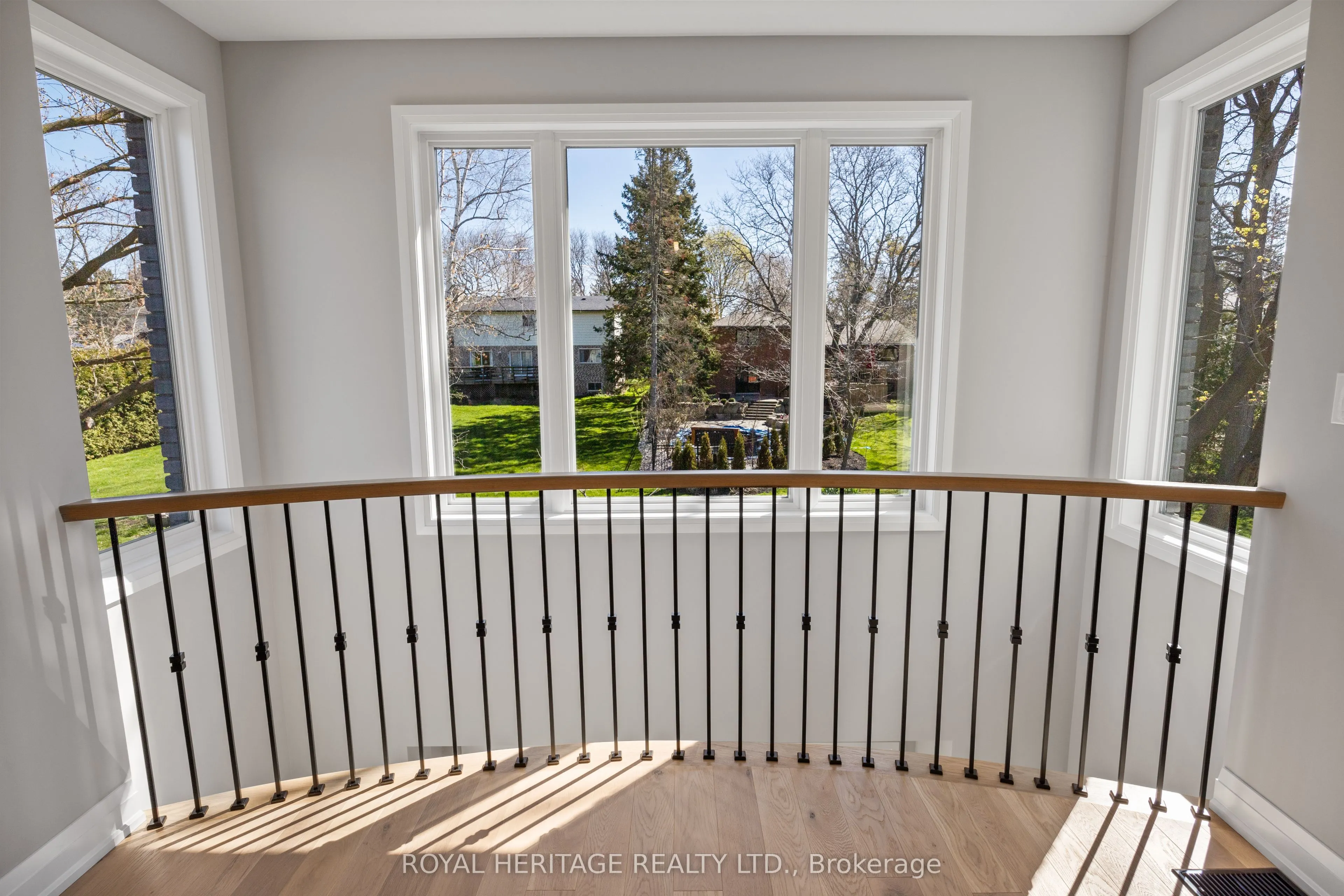 25 Inverlynn Way