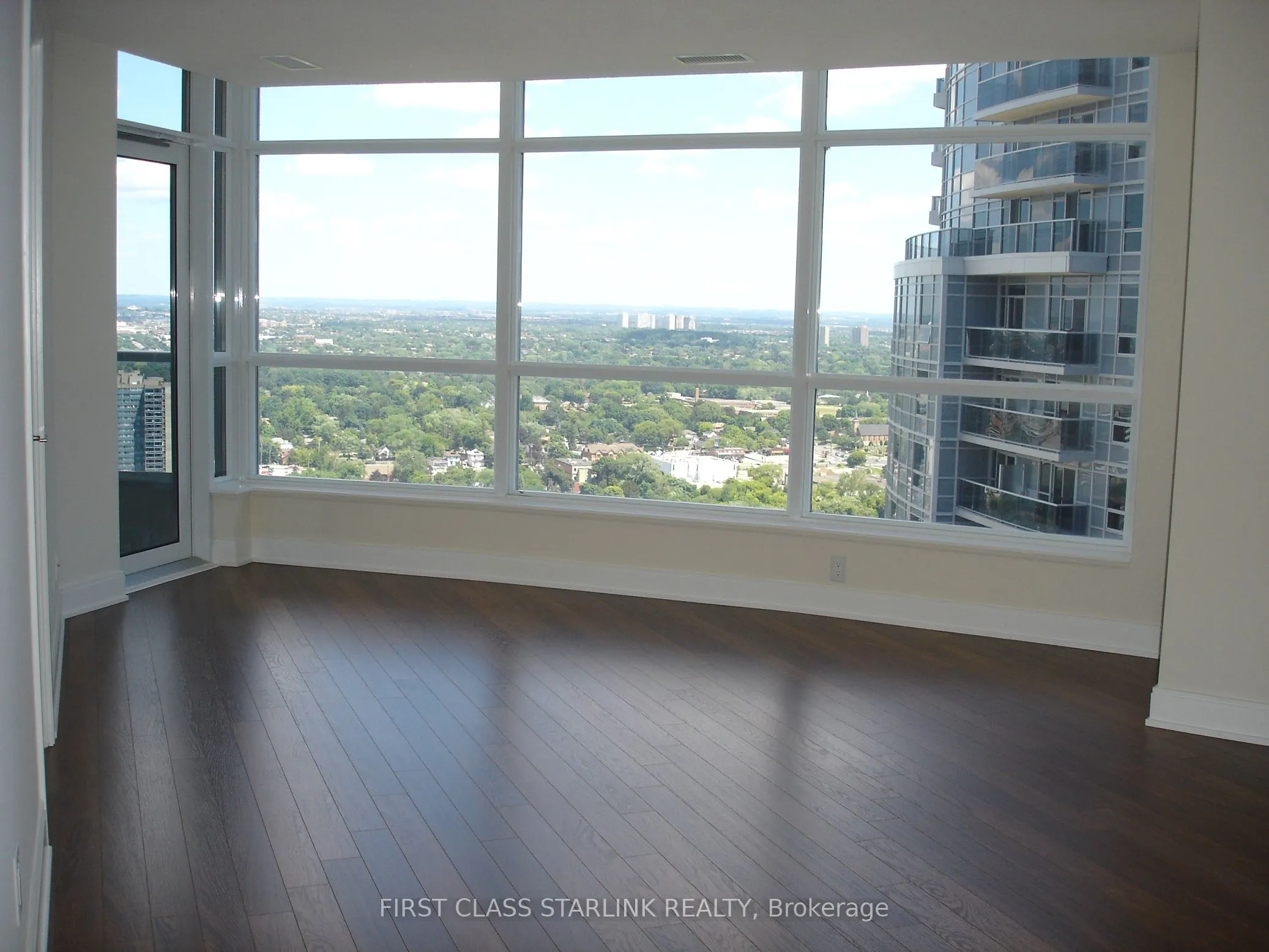 125 Village Green Square #3610