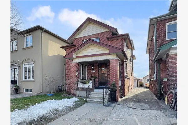 371 Strathmore Boulevard