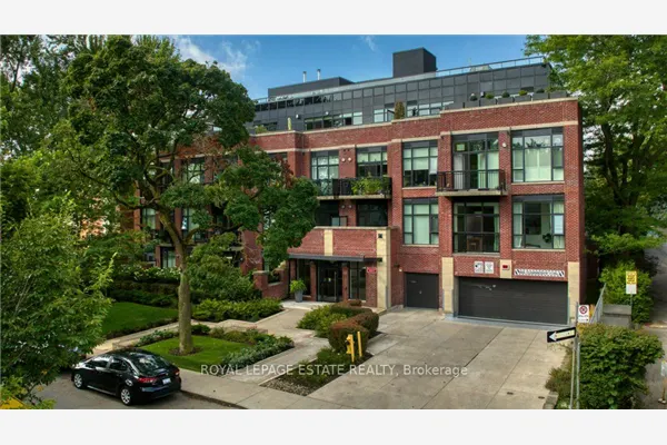 66 Kippendavie Avenue #408