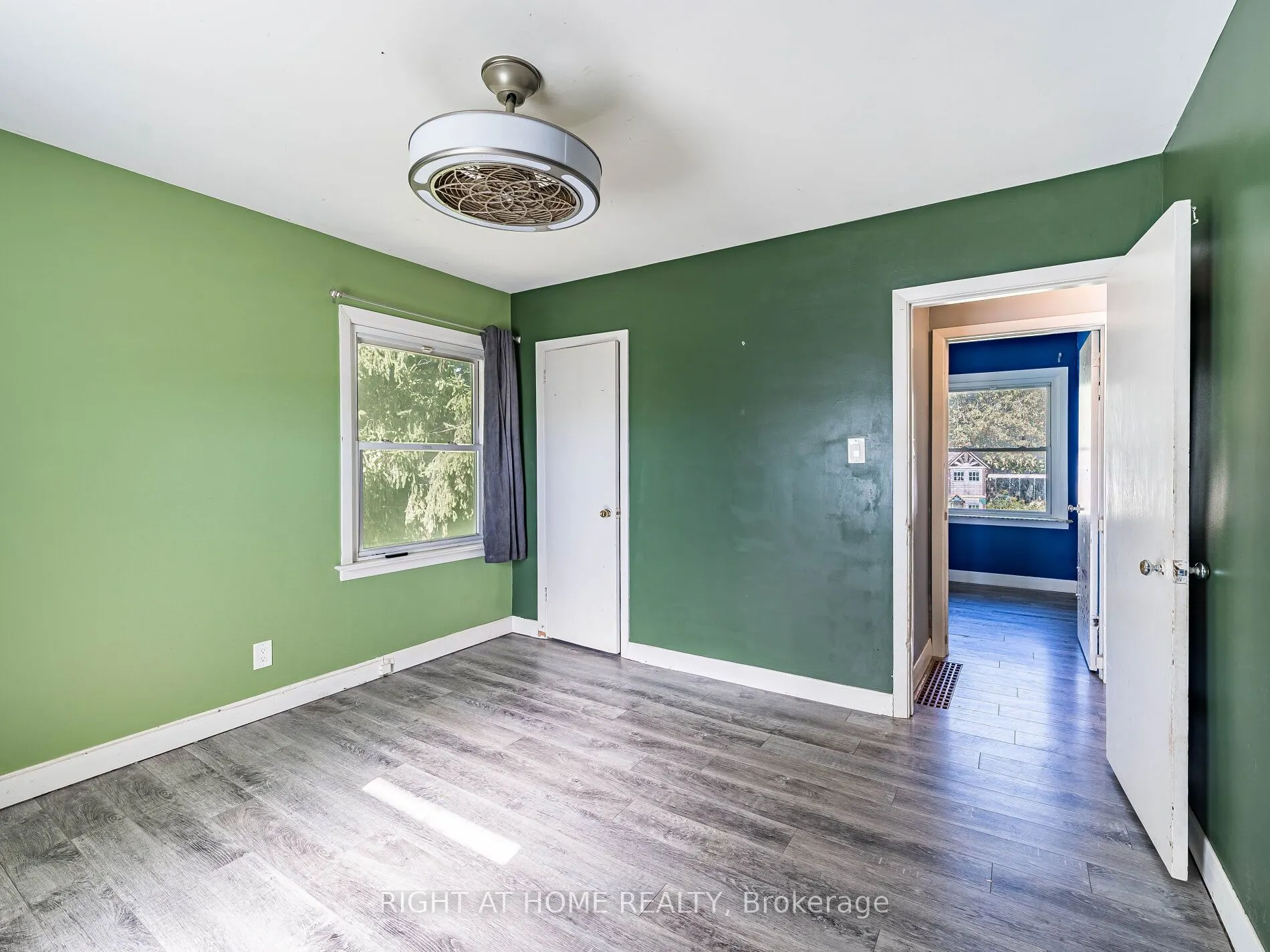 148 Winchester Road E