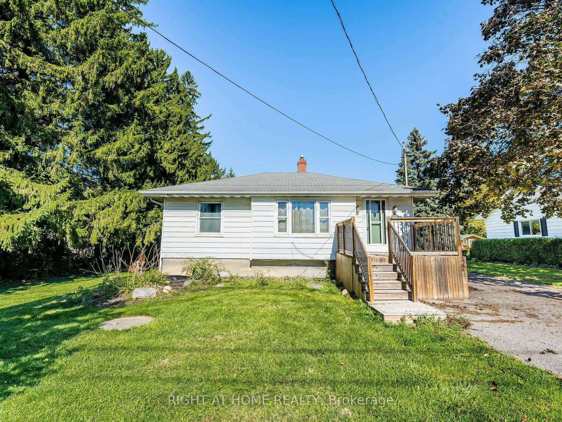 148 Winchester Road E