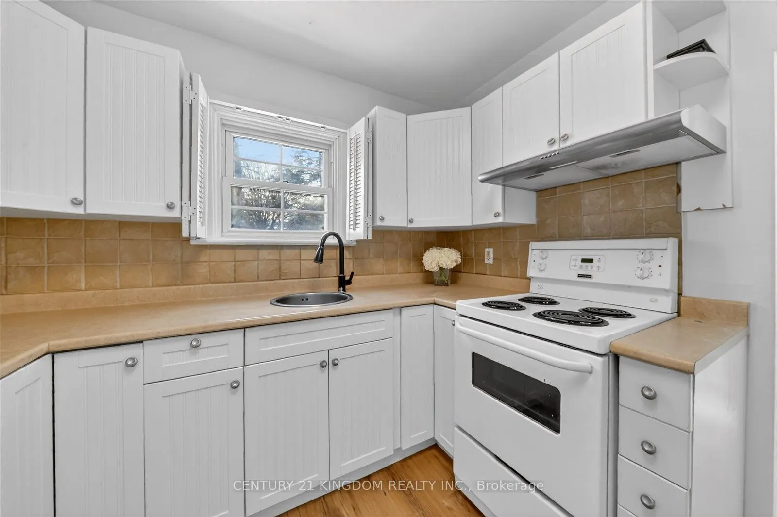 208 Palmerston Avenue