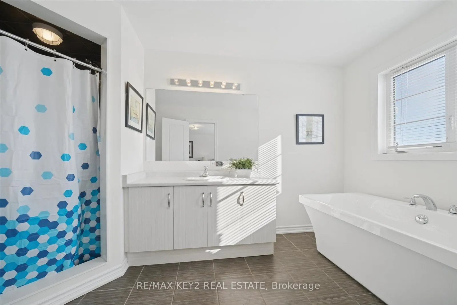 1129 Cameo Street