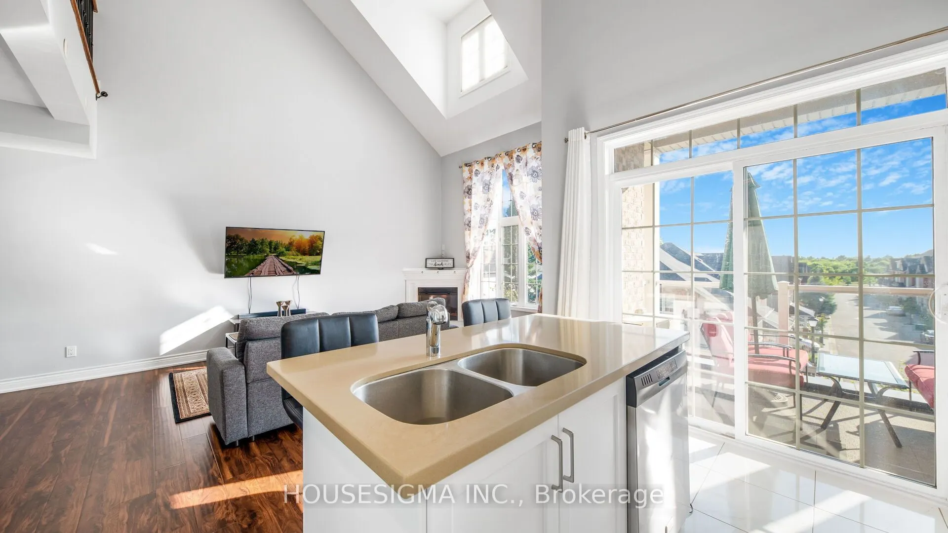 18 Lovegrove Lane #24