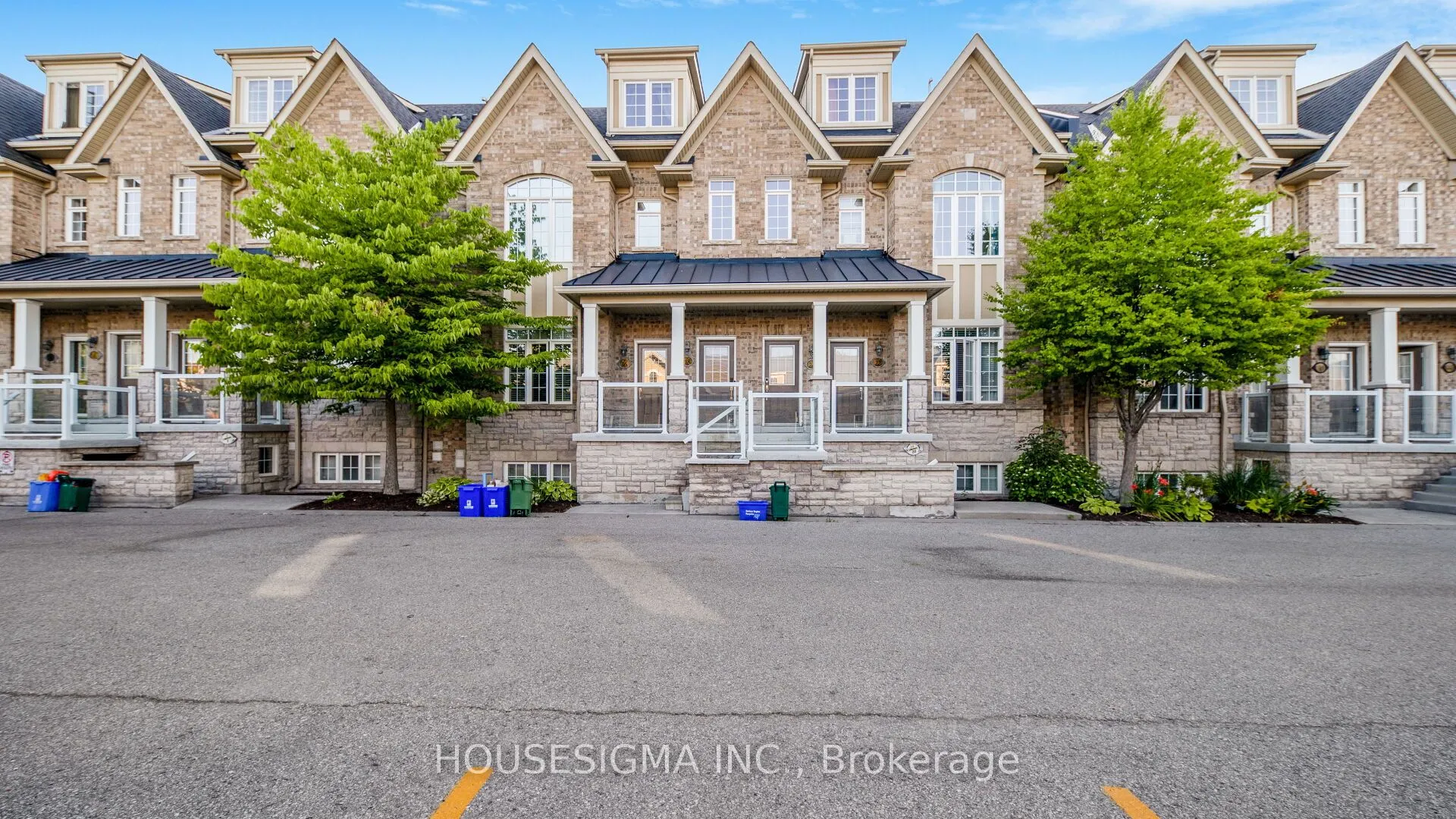 18 Lovegrove Lane #24