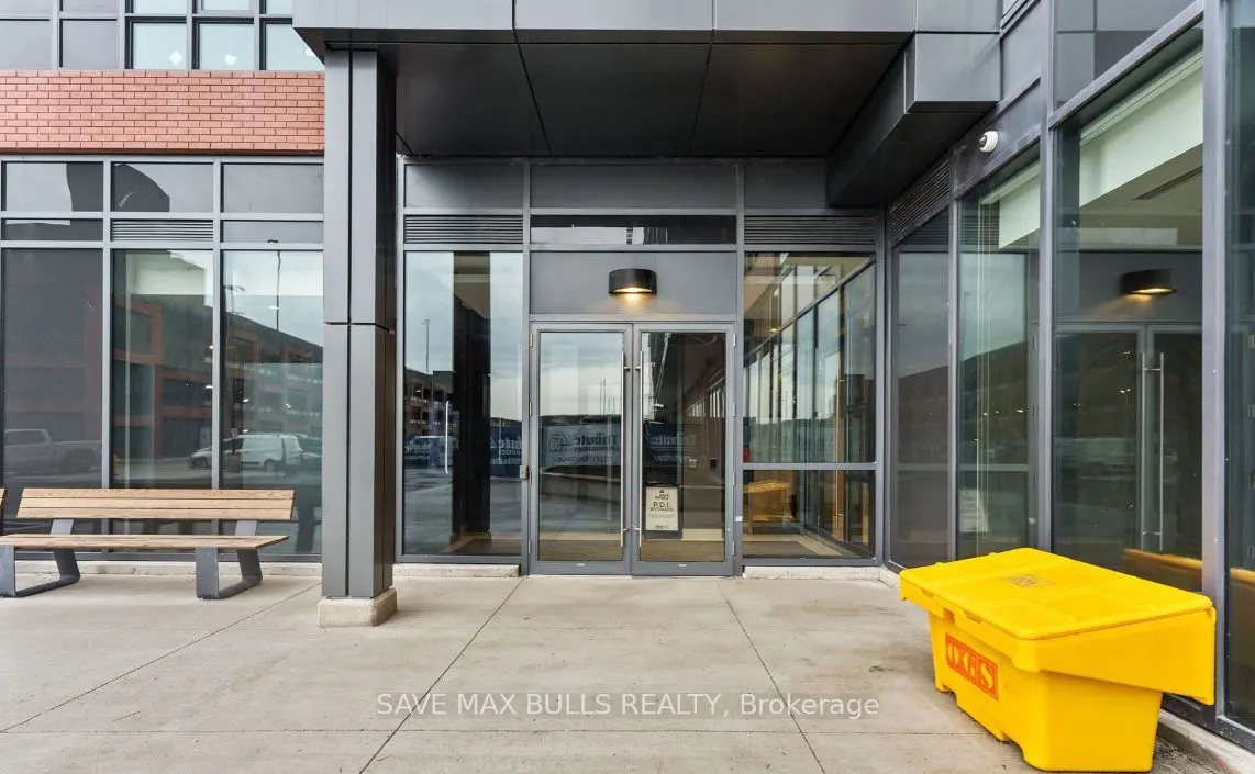 2545 SIMCOE Street #235
