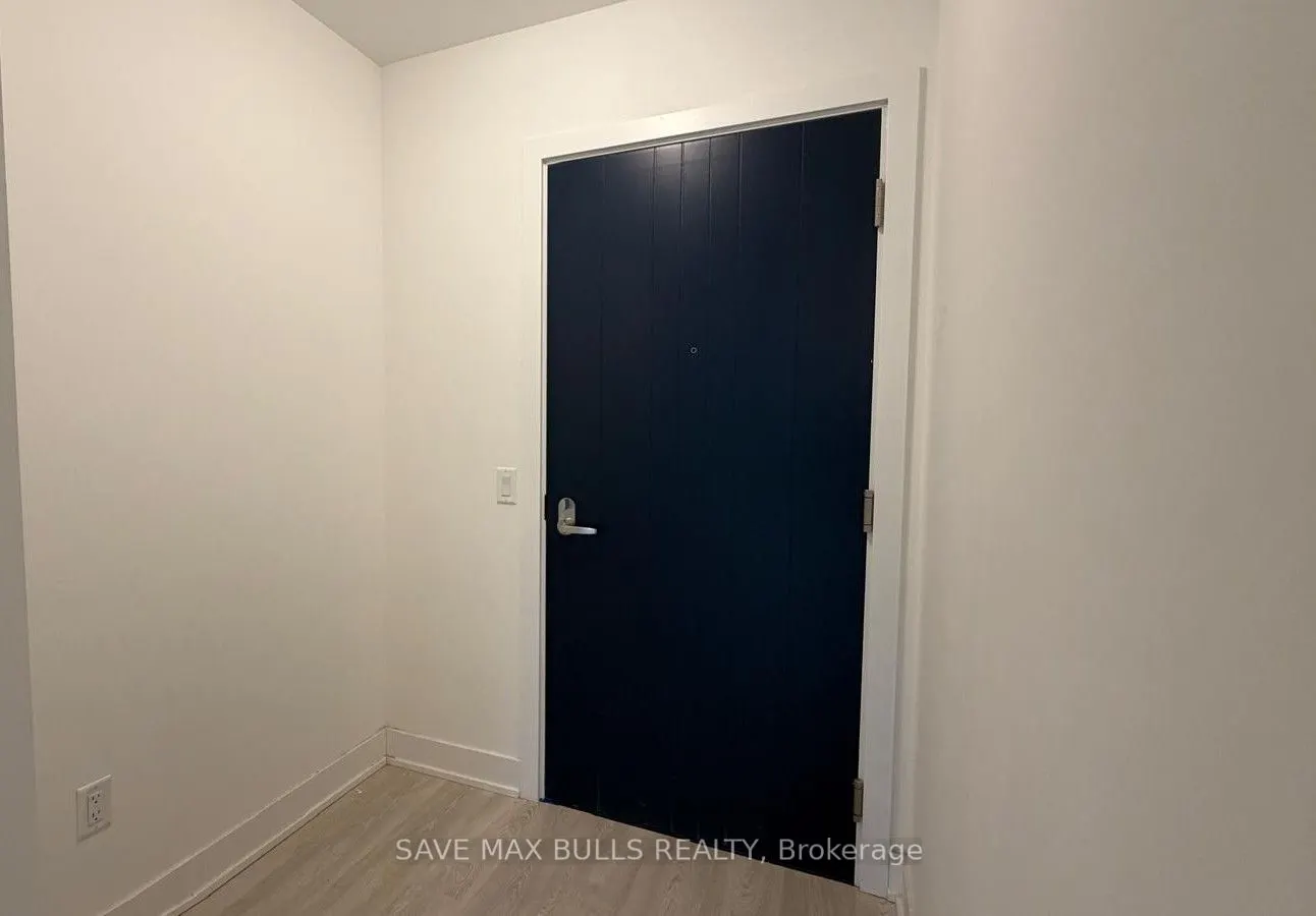 2545 SIMCOE Street #235