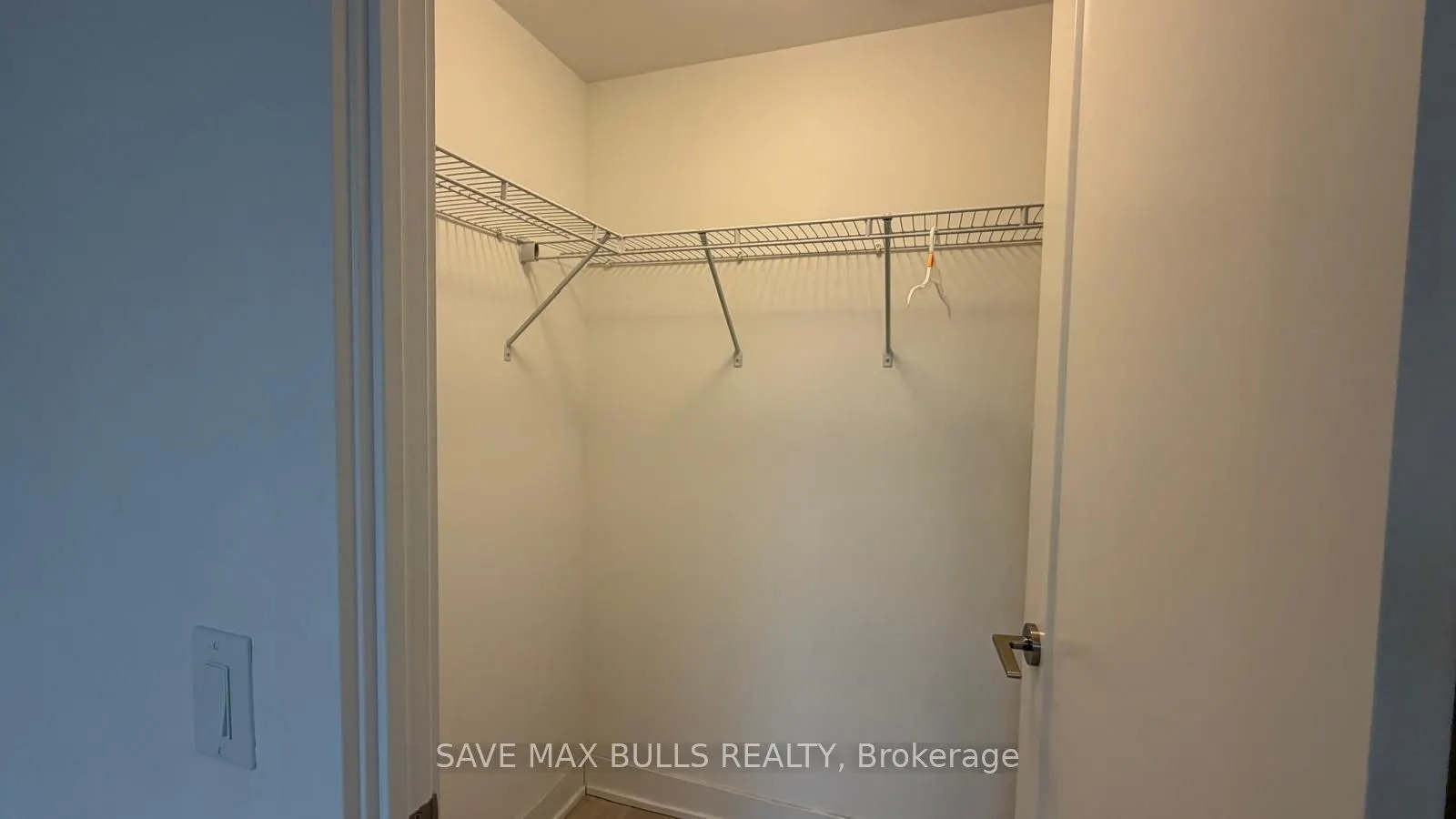 2545 SIMCOE Street #235