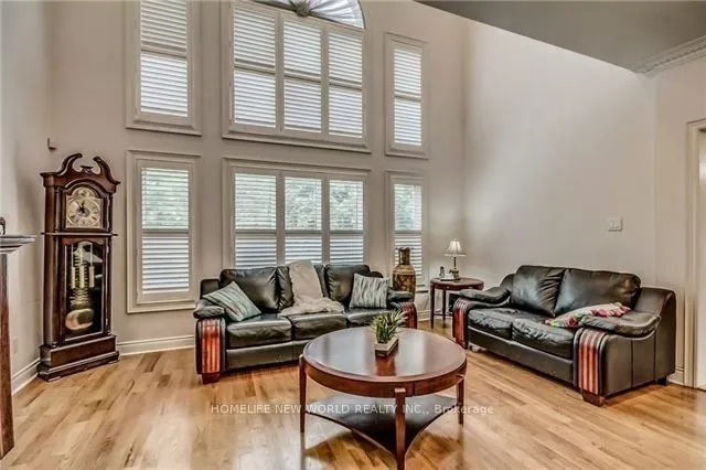 6 Mirrow Court