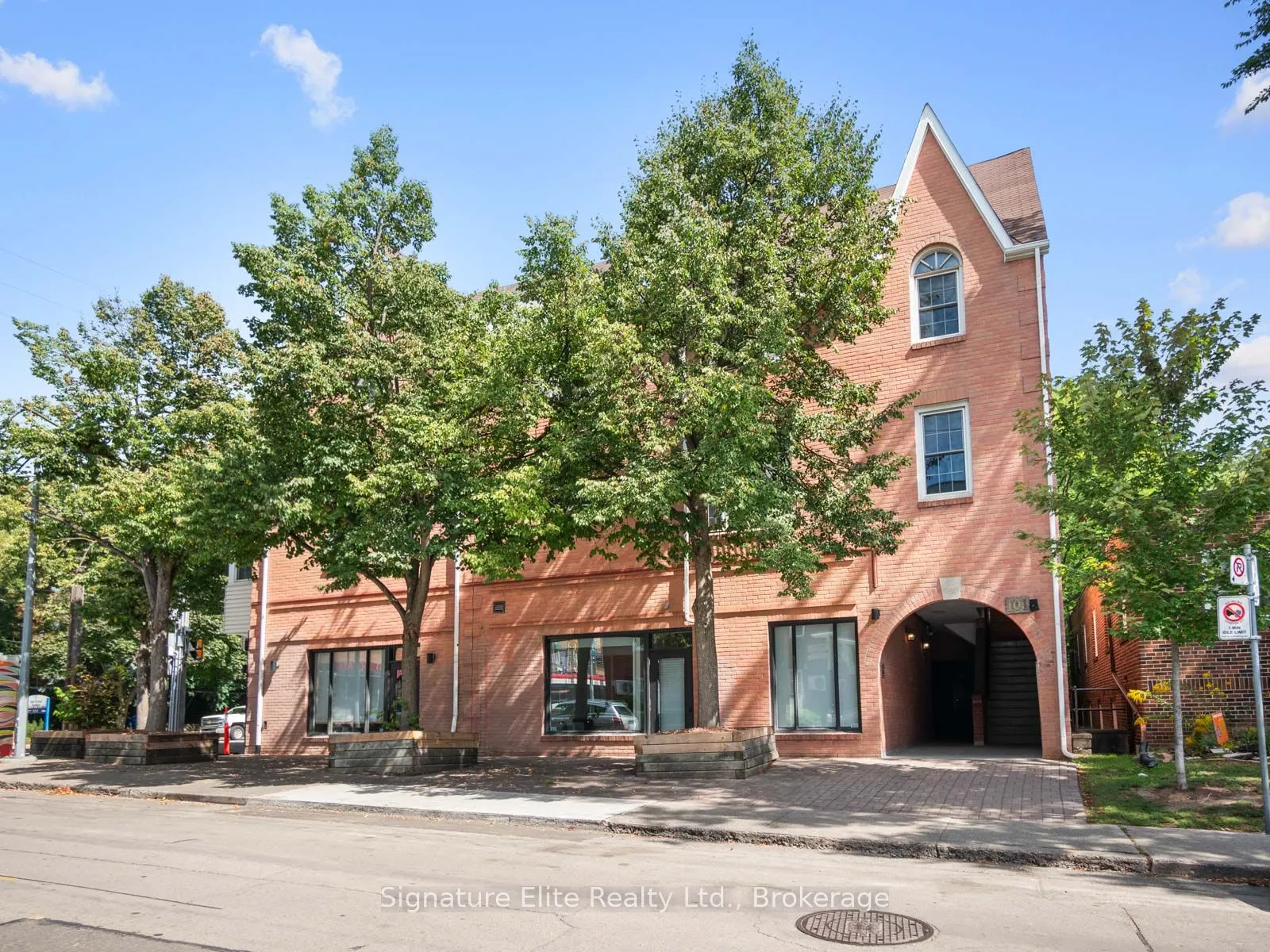 101 Glen Manor Drive #13