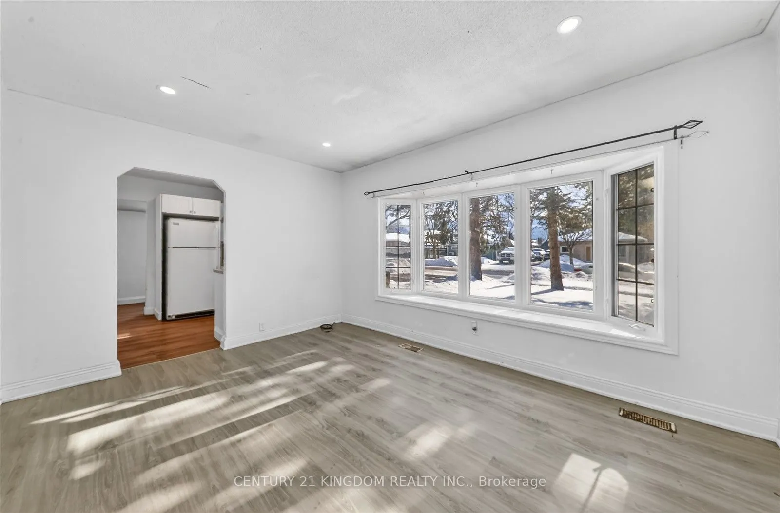 208 Palmerston Avenue