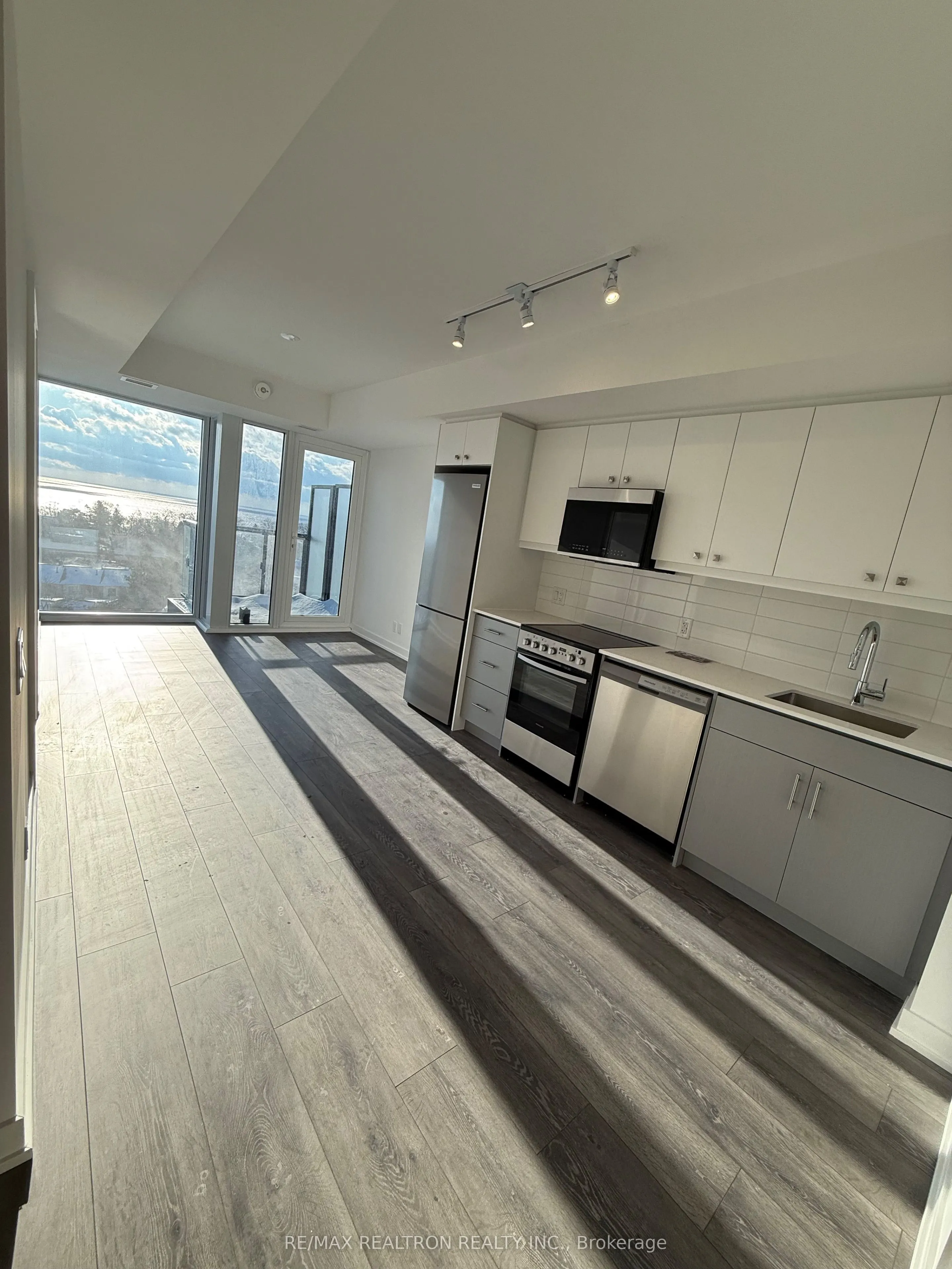 2 Manderley Drive #914