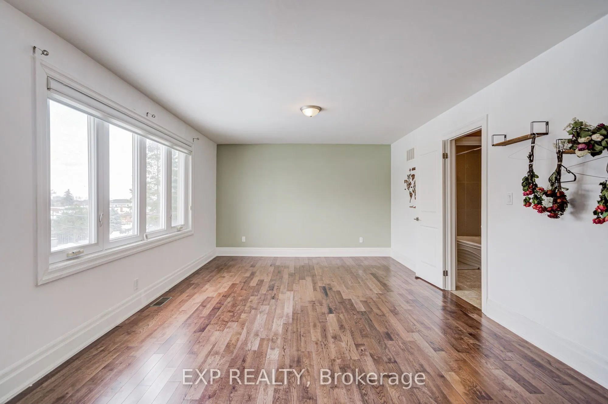 11 Bellvare Crescent
