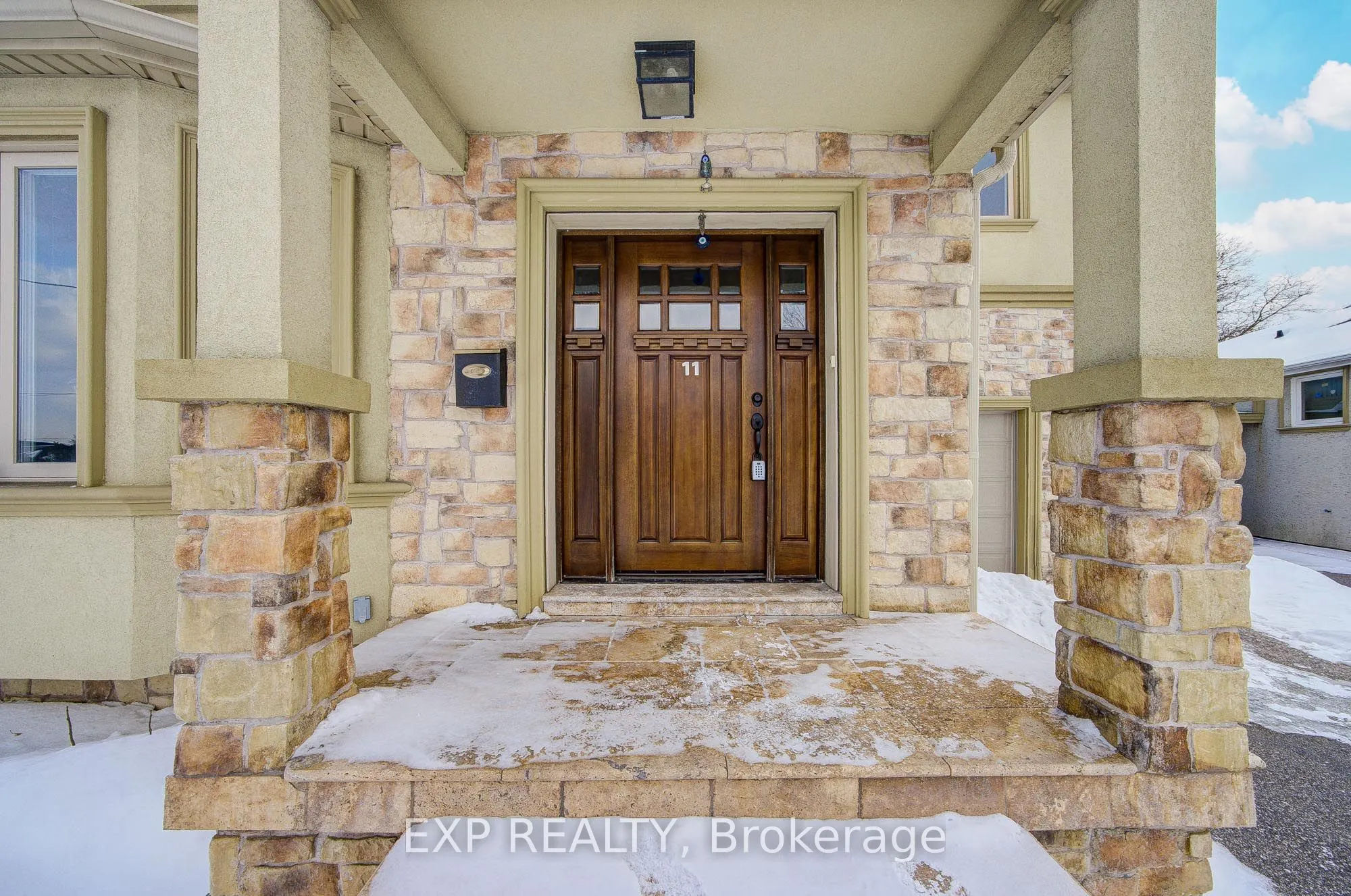 11 Bellvare Crescent
