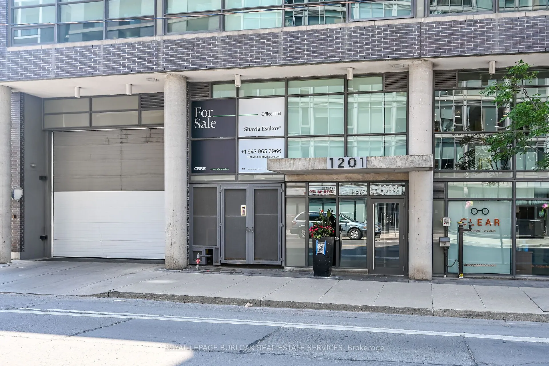1201 Dundas Street E #902