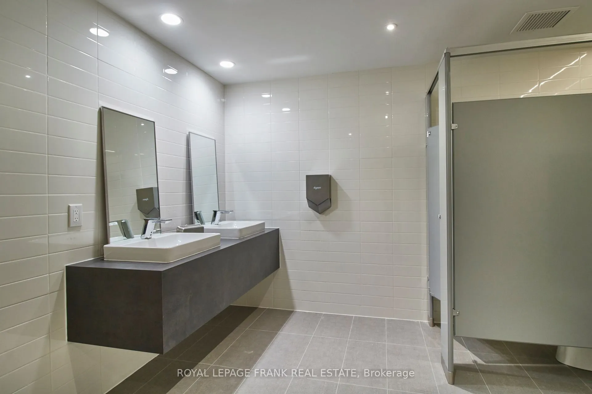 109 King Avenue #202-203