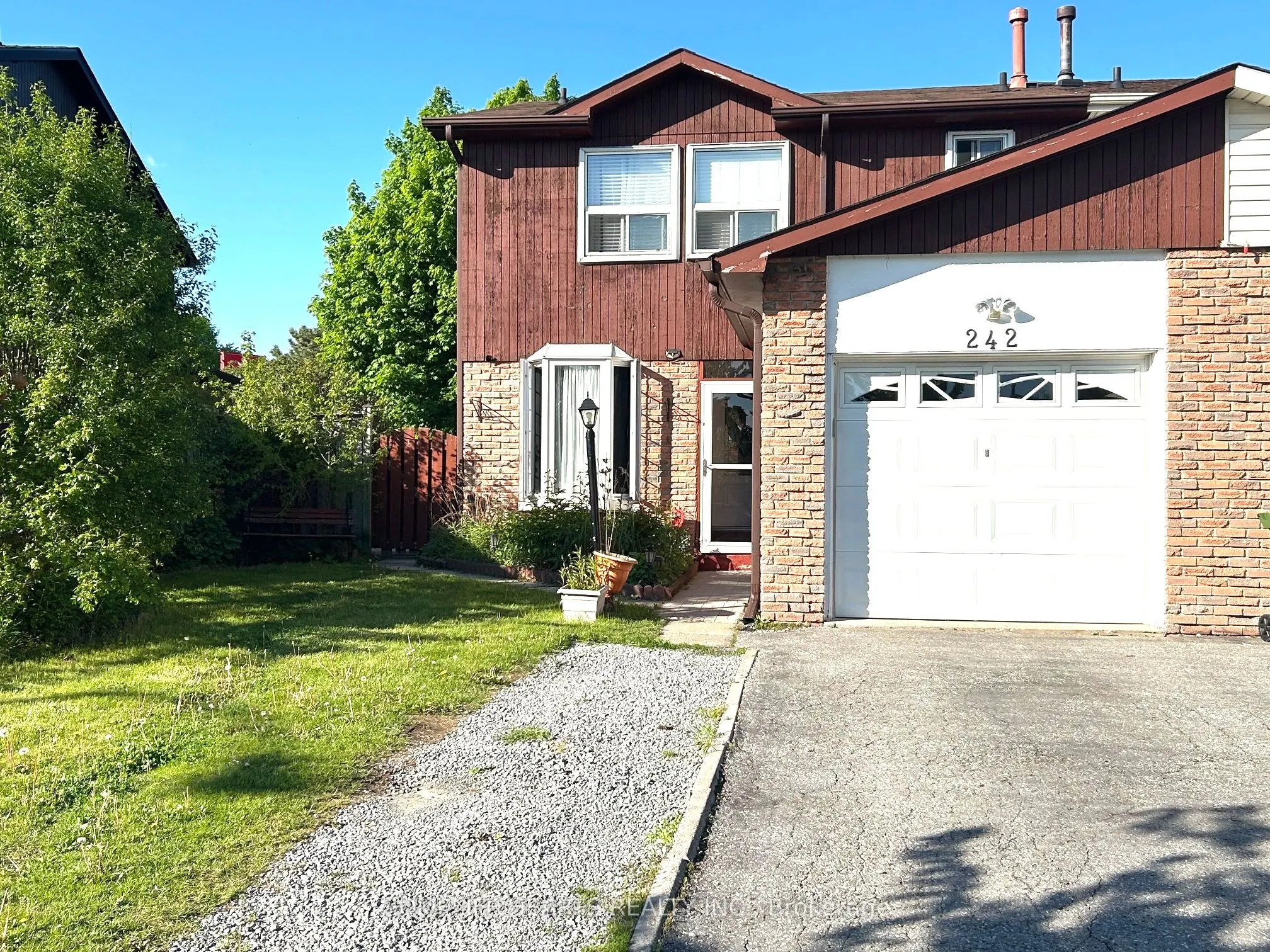 242 Braymore Boulevard