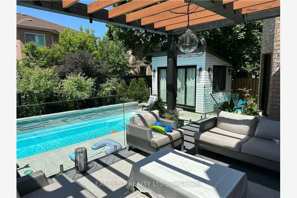 6 Devonridge Crescent