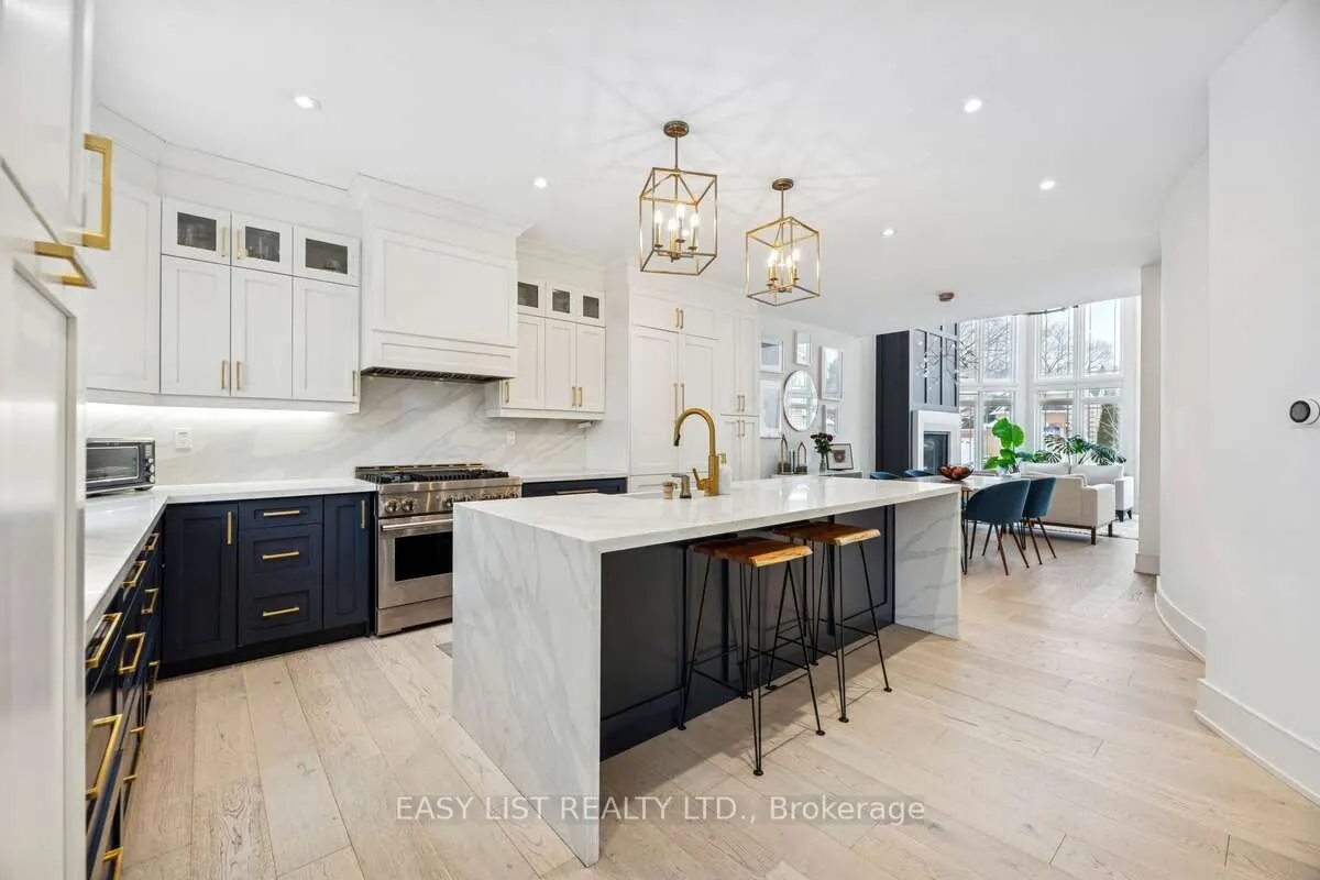 6 Devonridge Crescent