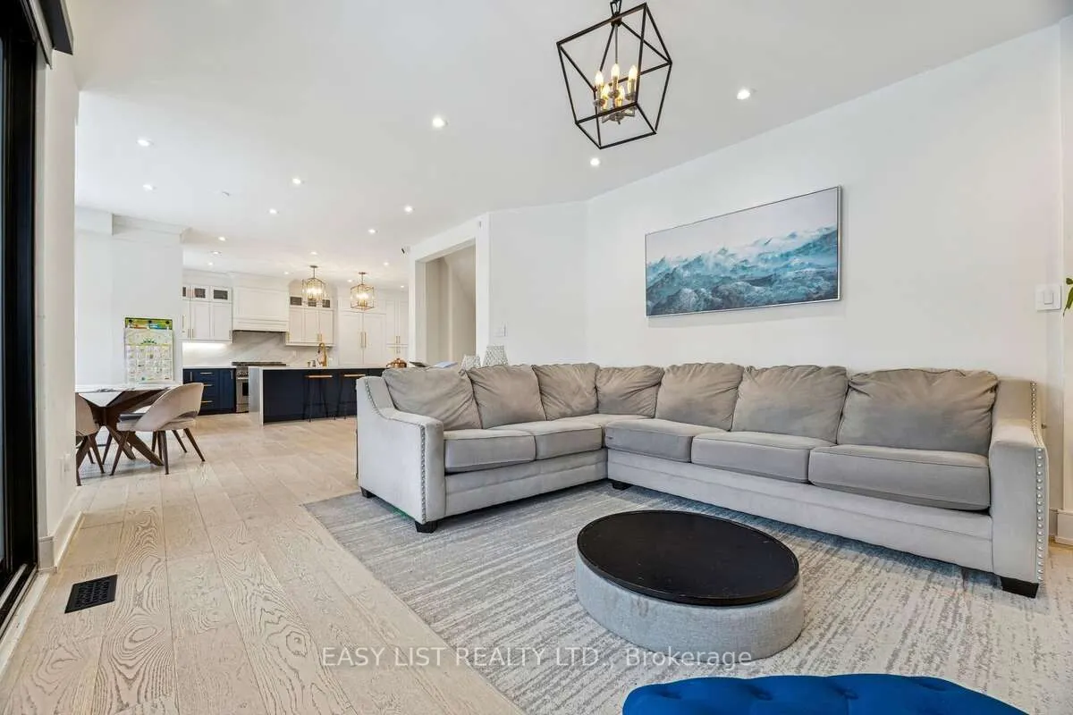 6 Devonridge Crescent