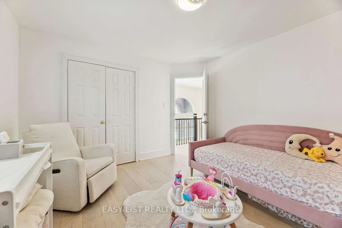 6 Devonridge Crescent
