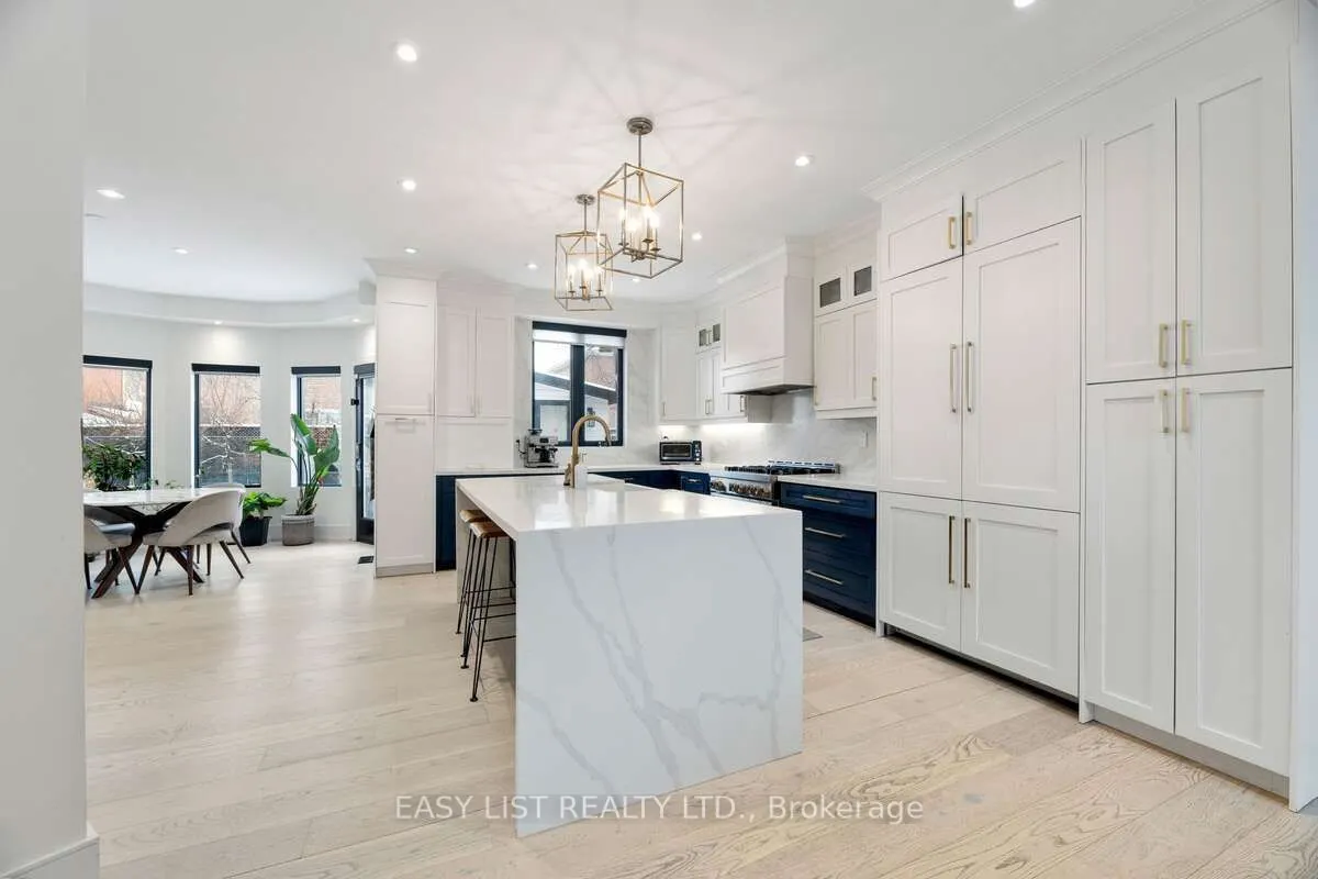 6 Devonridge Crescent