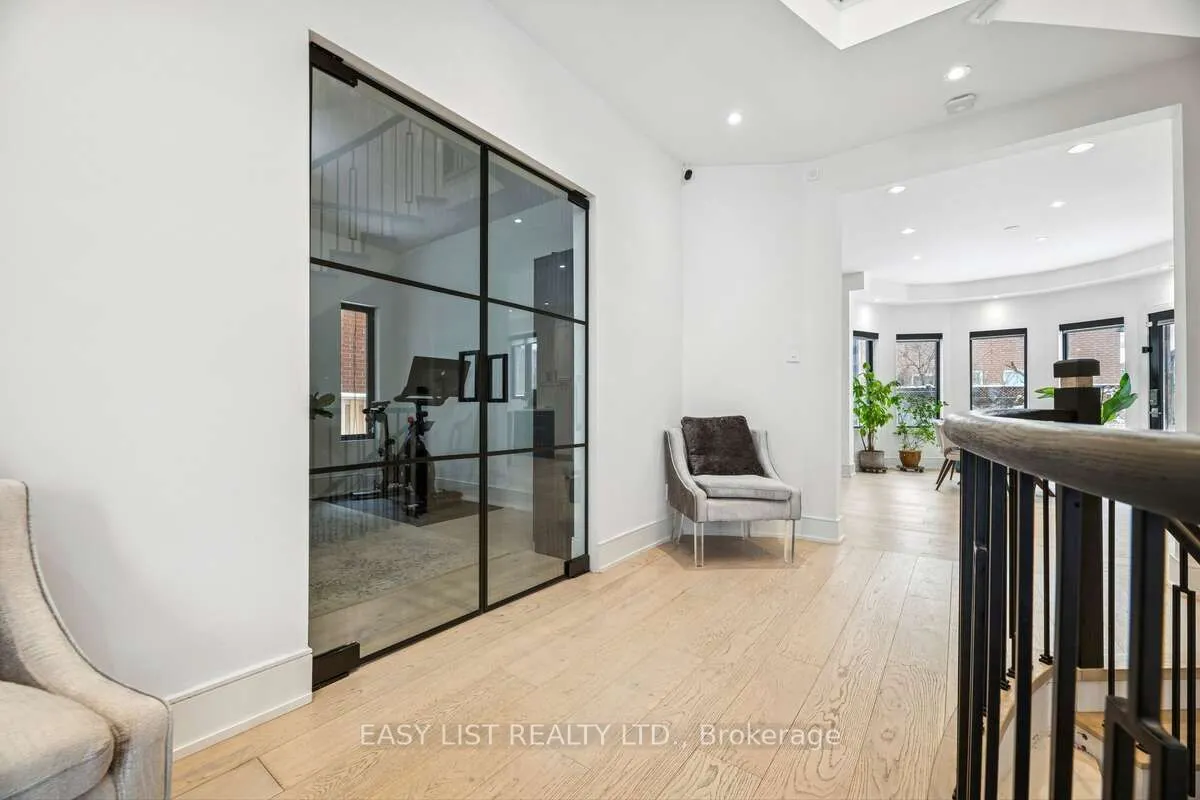 6 Devonridge Crescent