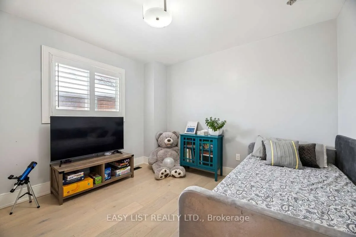 6 Devonridge Crescent