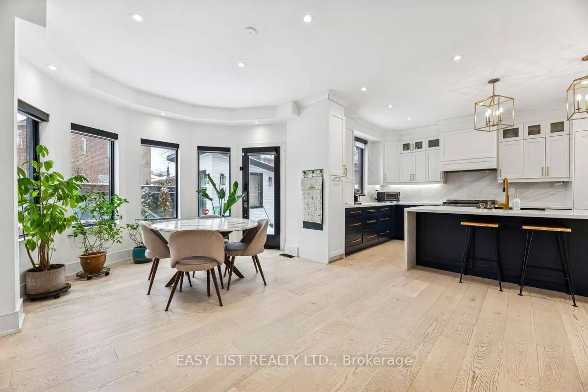 6 Devonridge Crescent