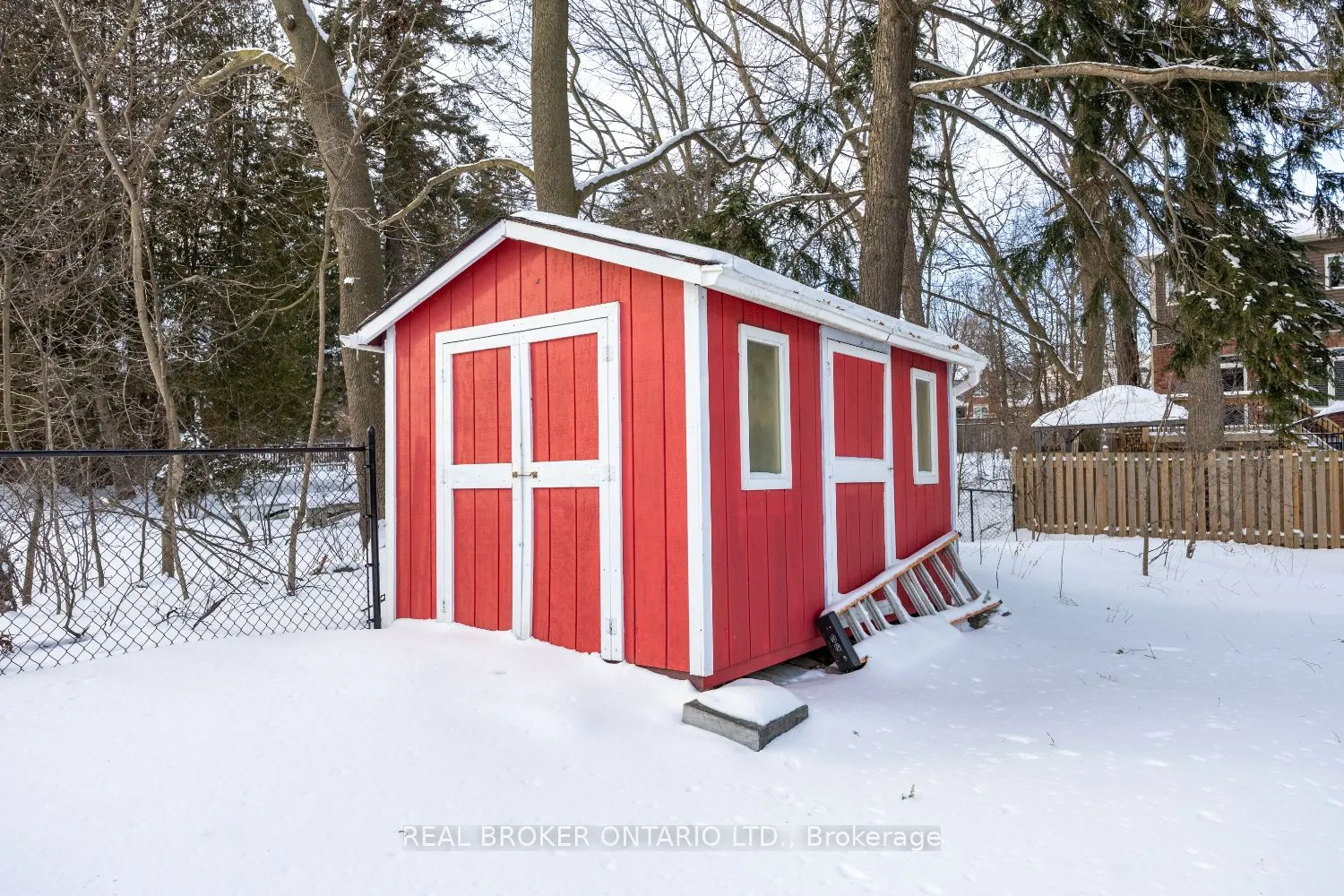 18 Concession Street W