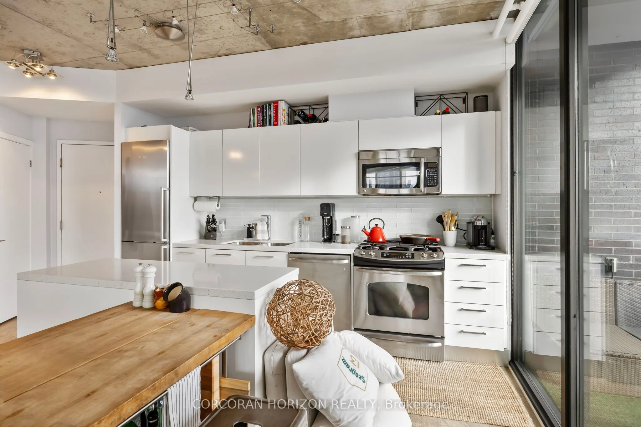 1201 Dundas Street E #503
