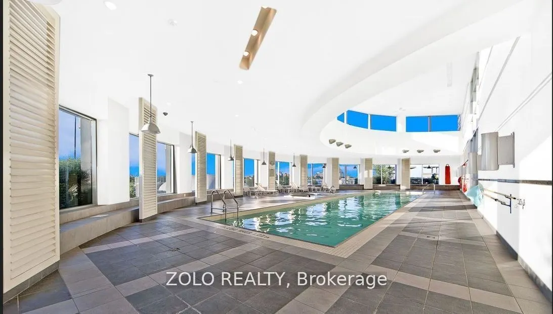 36 Lee Centre Drive #2708