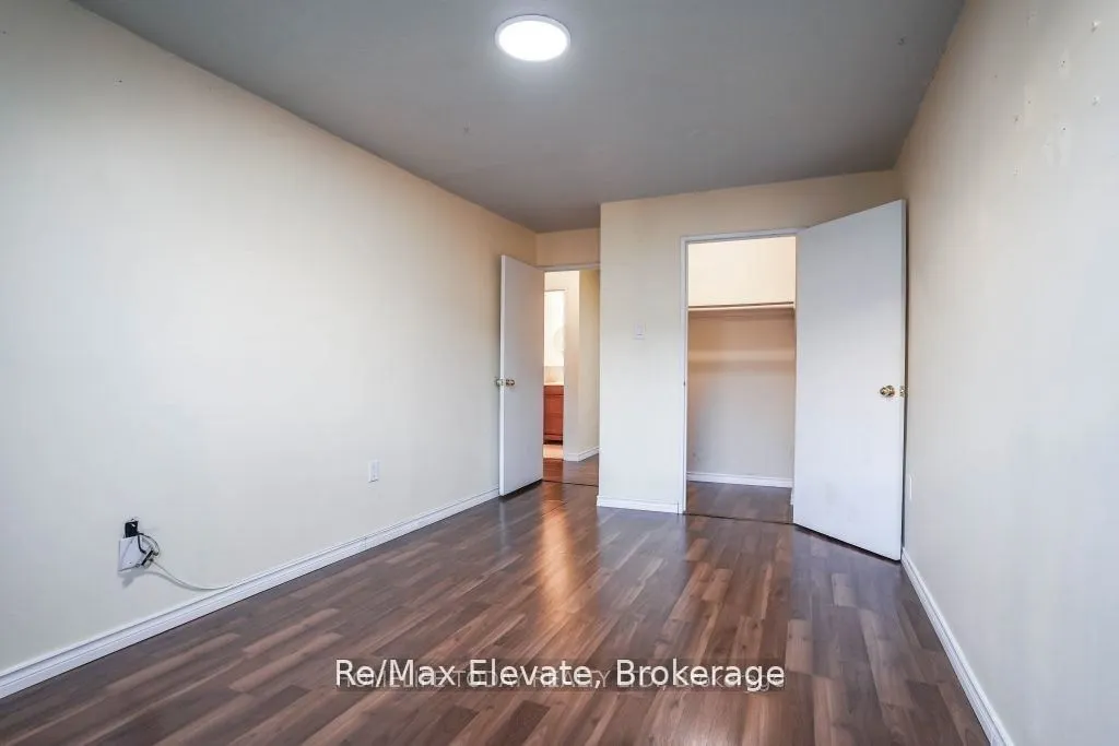 4060 Lawrence Avenue E #204